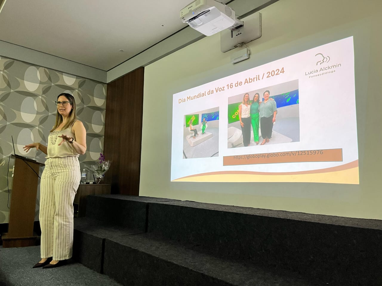 Consultório de fonoaudiologia da Dra. Lúcia Alckmin equipado com tecnologia de ponta